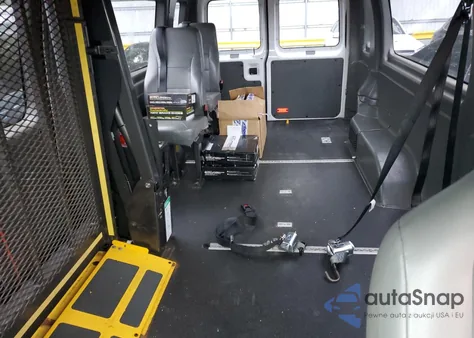 2012 Ford Econoline E250 Van z USA, uszkodzony, nr VIN 1FTNS2EW7CDA92455